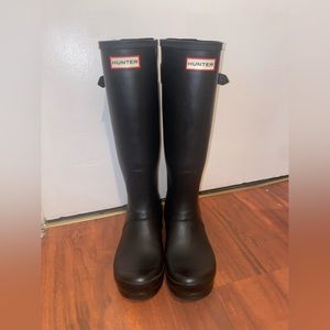 Women’s tall black Hunter boots